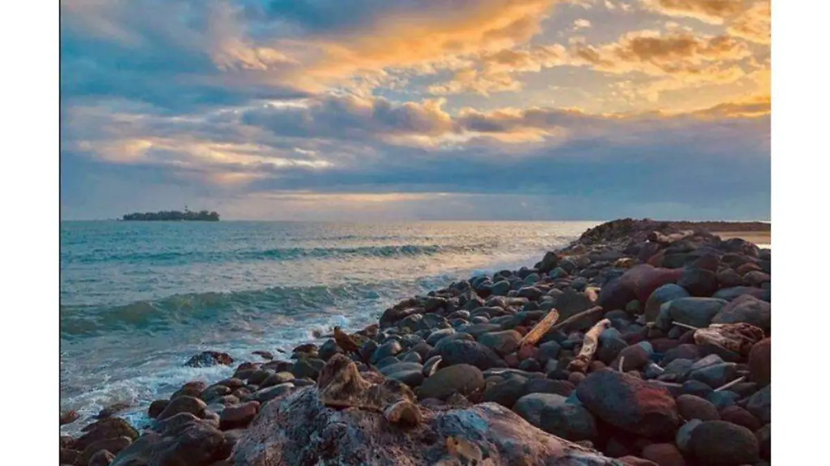 Pese a pandemia, visitantes a playas de Veracruz no serán desalojados